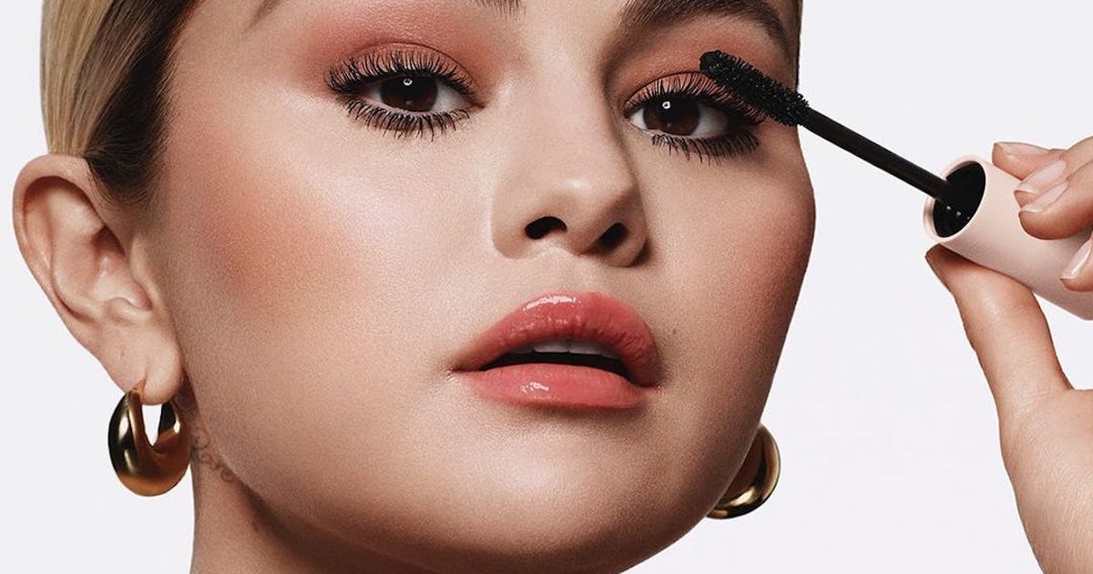 Perfect Strokes Universal Volumizing Mascara Mini