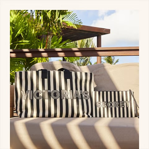 Graphic Stripe Tote & Wristlet Pouch Set